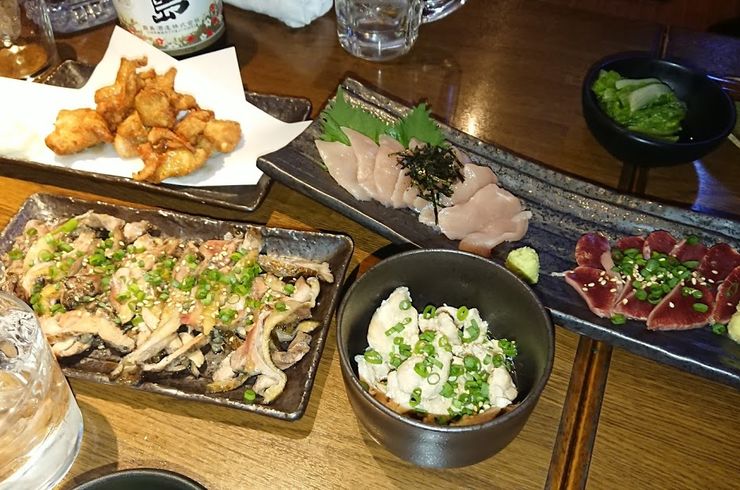 ［ネット予約サイト一覧］池袋駅西口の地鶏と鍋と日本酒の美味しいおすすめ居酒屋じどりーにょ