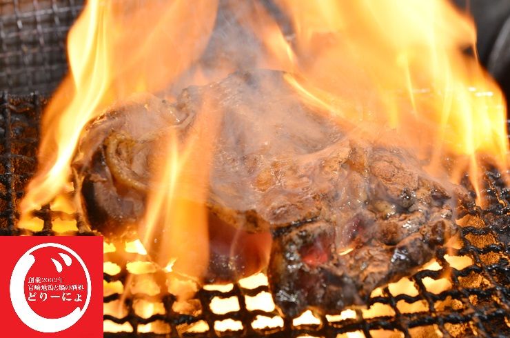 池袋駅西口の地鶏と鍋と日本酒のおすすめ美味しい居酒屋じどりーにょのももの炭火焼